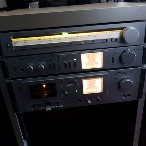 Zestaw stereo AKAI AM-U01, AT-K02, CS-M01A   + szafka - obrazek 7