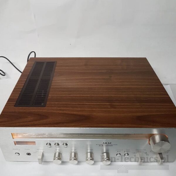 Amplituner stereo Akai AA-1020